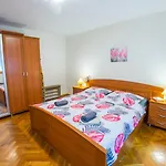 La Vie Apartment